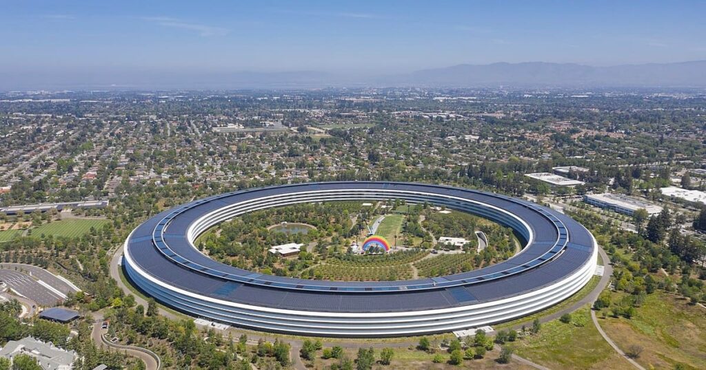 Vista panorámica del Apple Park en Silicon Valley, símbolo del ecosistema emprendedor tecnológico a nivel mundial