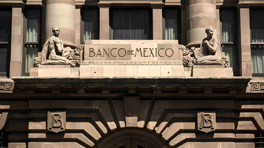 Fachada del Banco de México con estilo neoclásico con influencias art decó tempranas